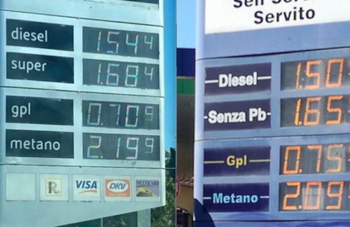 Prezzi dei carburanti alle stelle, il metano supera i 2 euro