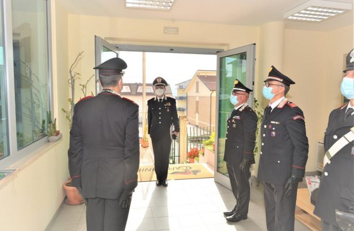Il Generale di Brigata Salticchioli in visita al Comando Provinciale di Fermo guidato dal Colonnello Marinucci